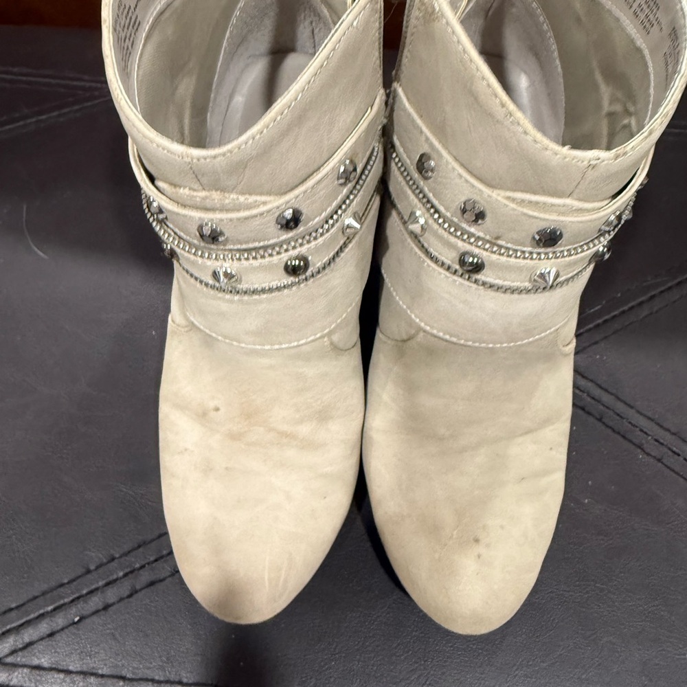 Jennifer Lopez Cream Ankle Boots with Studded Detail